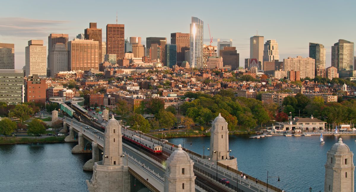 Car shipping delivery in Massachusetts Car shipping delivery in Massachusetts